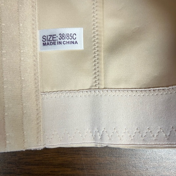 Women Seamless back smoothing Push Up Bra 3/4 Coverage Soft Padded Underwire. - Picture 3 of 3